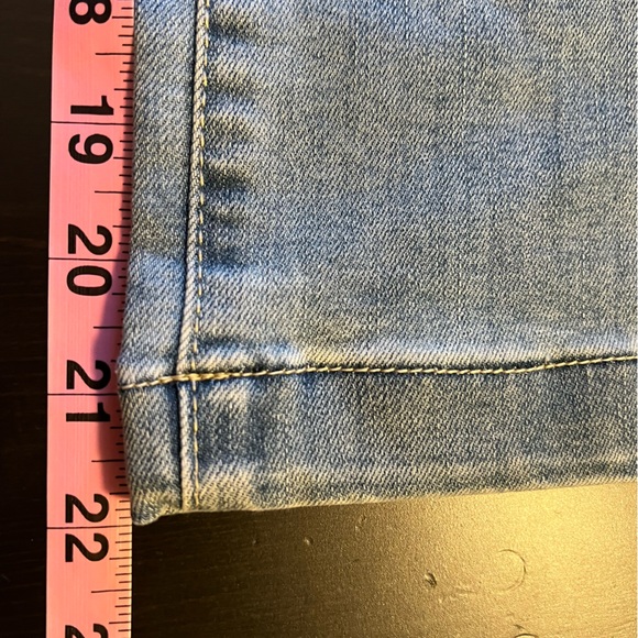 NWT INC INTERNATIONAL CONCEPTS BUTTON FLY WIDE LEG CROPPED JEANS IN SIZE 14. - Picture 11 of 11